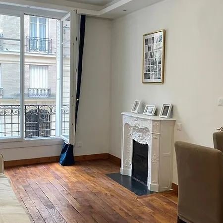 Апартаменты Haussmann A 15 *